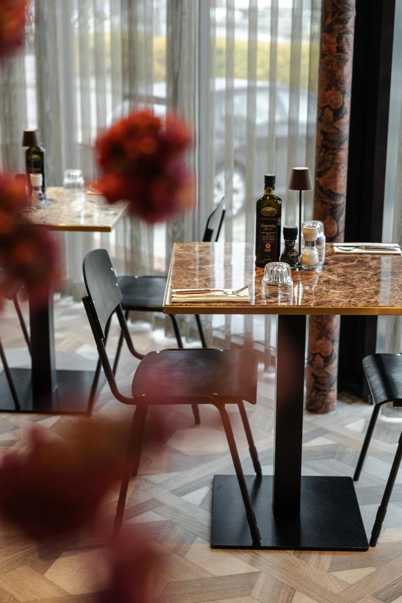 Hotel Twenty-Three Amsterdam Airport Hoofddorp Eksteriør bilde